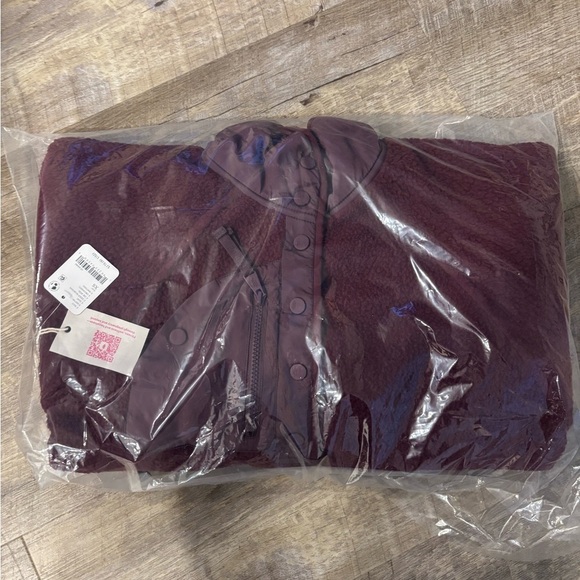 NWT NEW Free People Movement x Hatch hit the slopes fleece jacket in deep maroon - Picture 7 of 8